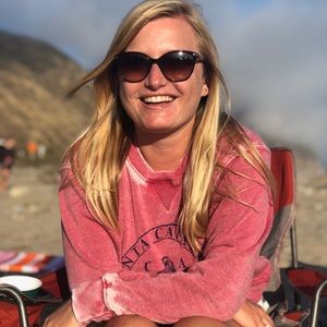 Meet your Posher, Caitlyn